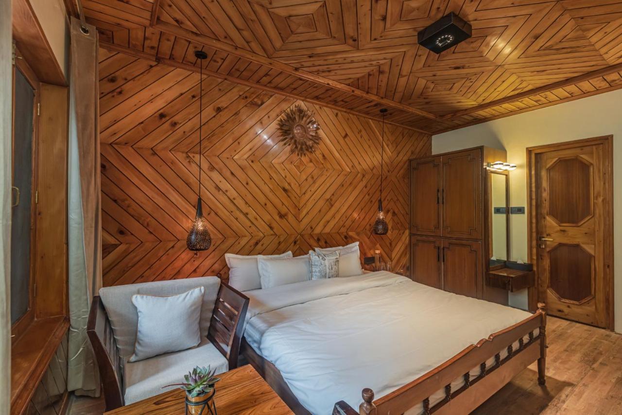 Saffronstays Monarch Manor, Manali - Regal Mansion Exterior photo