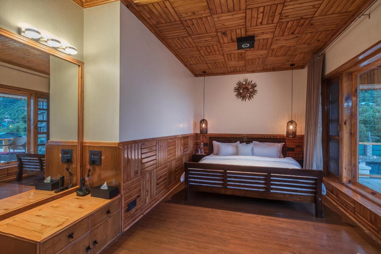 Saffronstays Monarch Manor, Manali - Regal Mansion Exterior photo