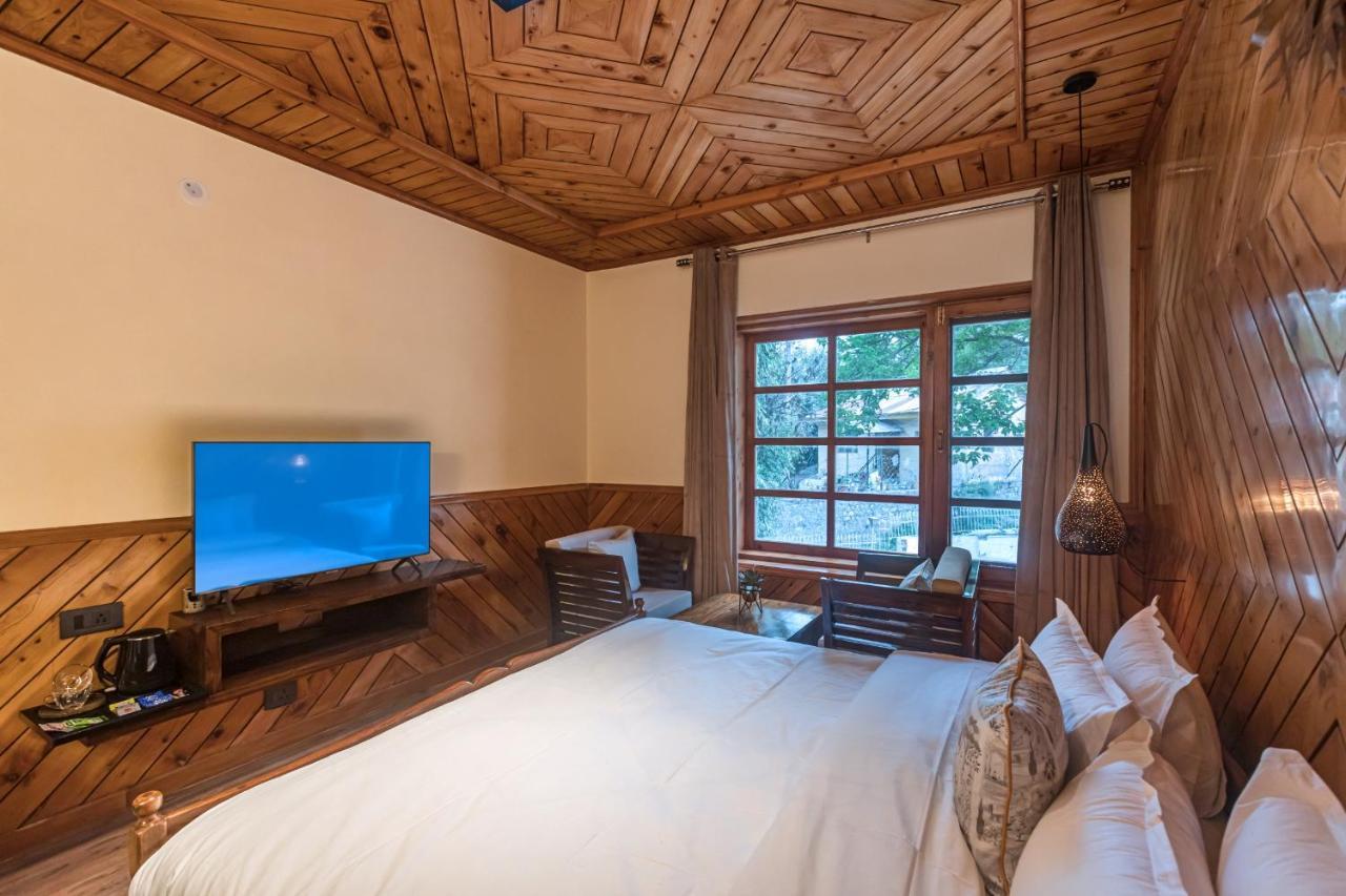 Saffronstays Monarch Manor, Manali - Regal Mansion Exterior photo