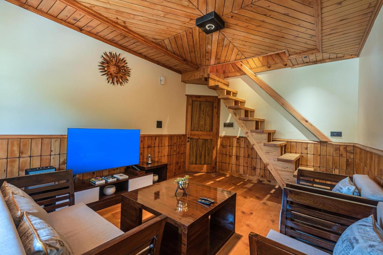 Saffronstays Monarch Manor, Manali - Regal Mansion Exterior photo